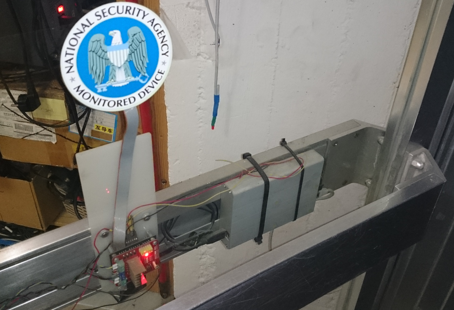 frontdoor_torwaechter.realraum.at.jpg frontdoor_torwaechter.realraum.at.jpg